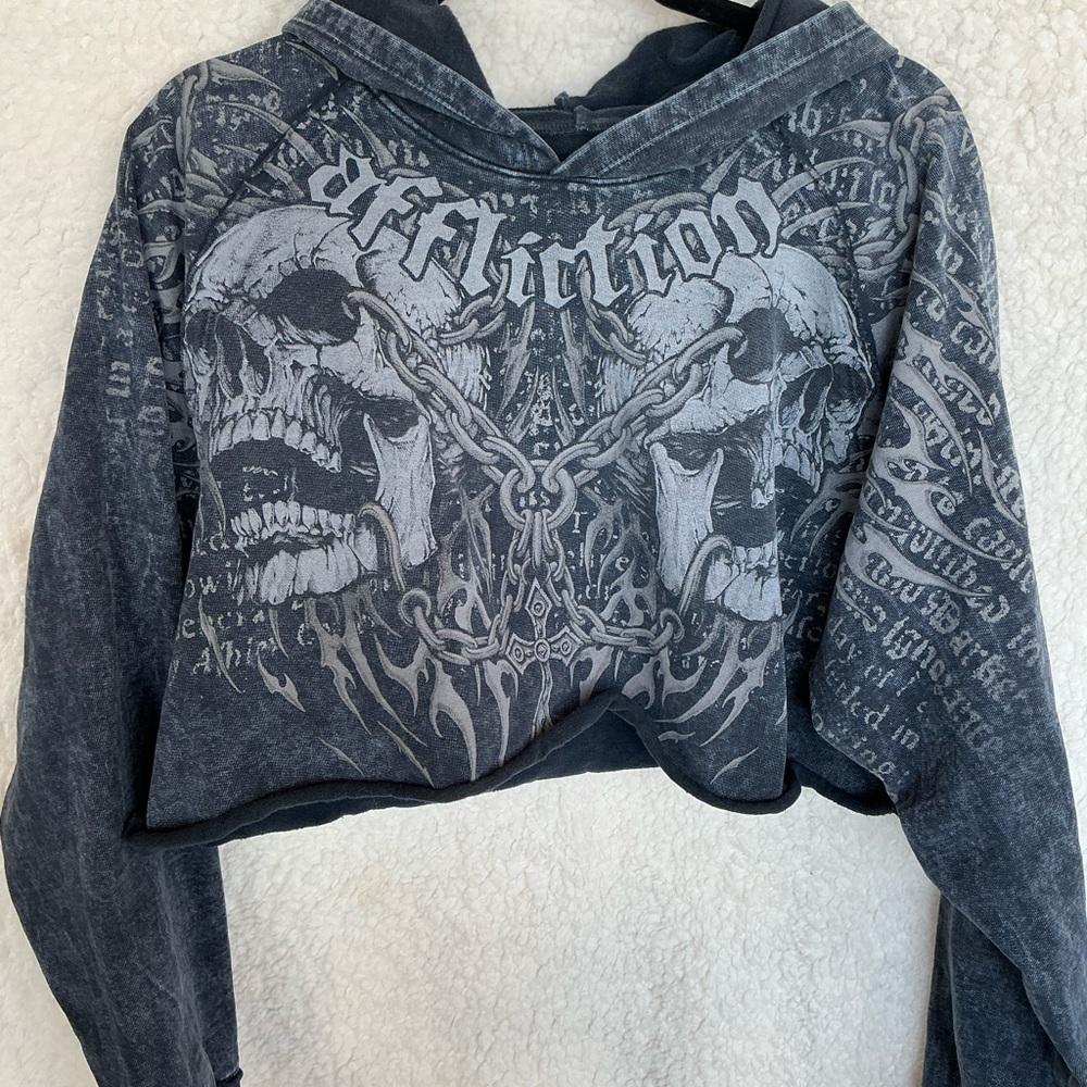 Affliction Black and Gray Skull Crop Top - Picture 1 of 5